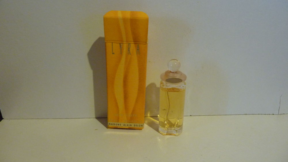 Miniature de parfum ALAIN DELON LYRA 