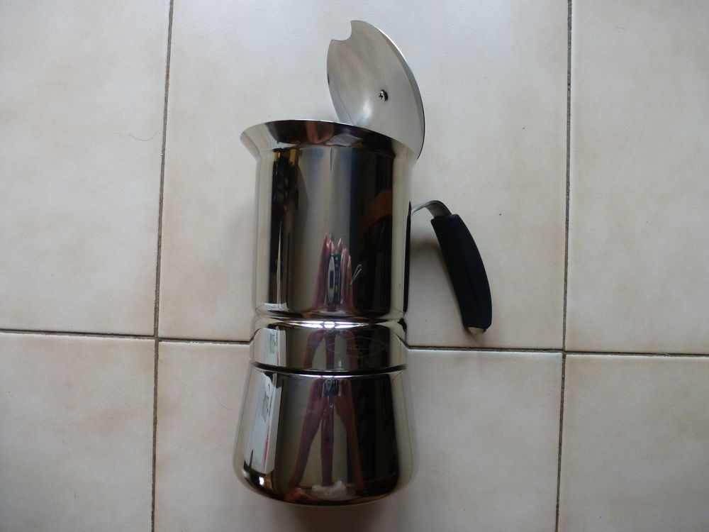 Cafeti&egrave;re Italienne neuve OROLEY ARGES 9 tasses Electroménager