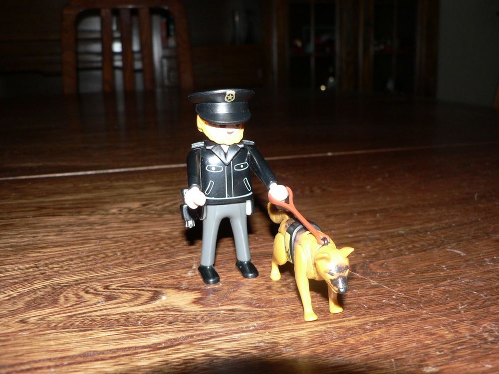 Playmobil 3985 Policier / Chien de garde Jeux / jouets
