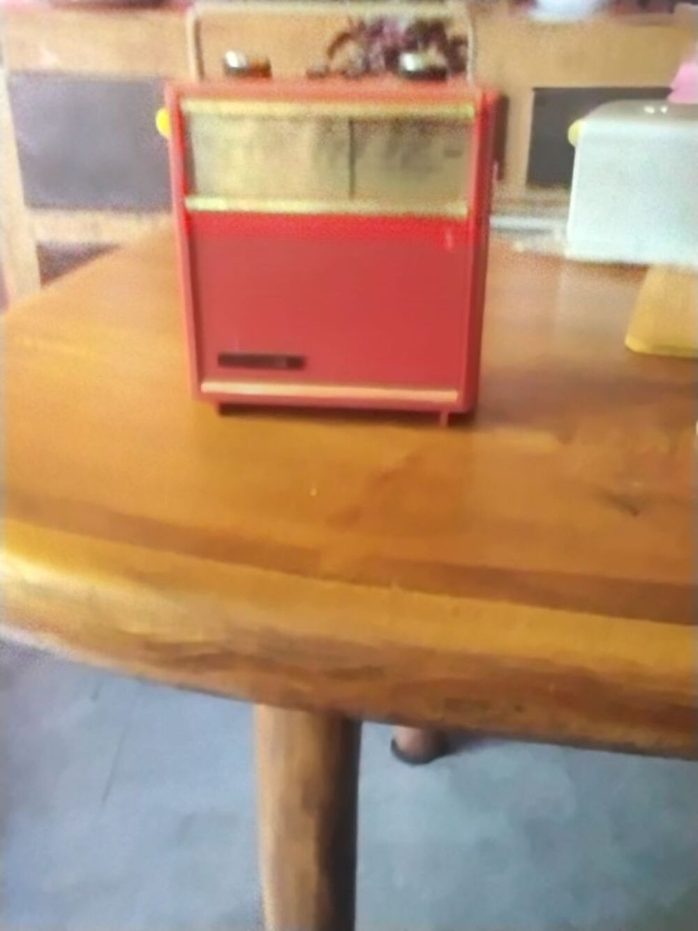 Tondeuse &agrave; gazon rouge demarrage batterie et moteur ess. Jardin