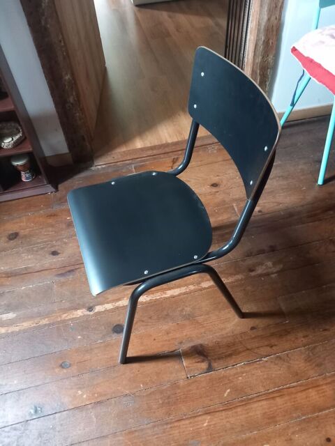 8 chaises 40 Vicq-d'Auribat (40)