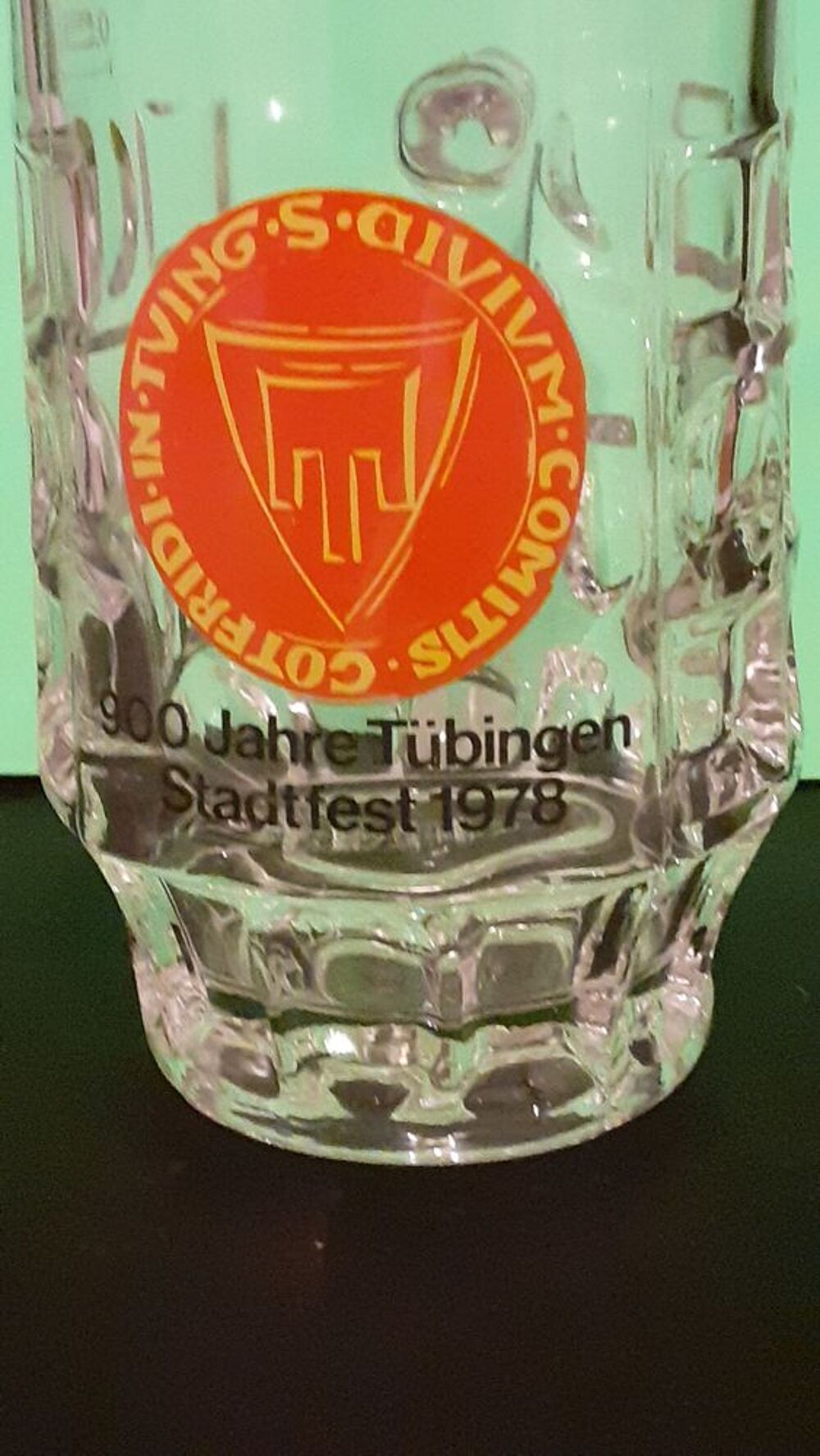 Une chope en verre T&uuml;bingen Stadtfest 1978
Dcoration