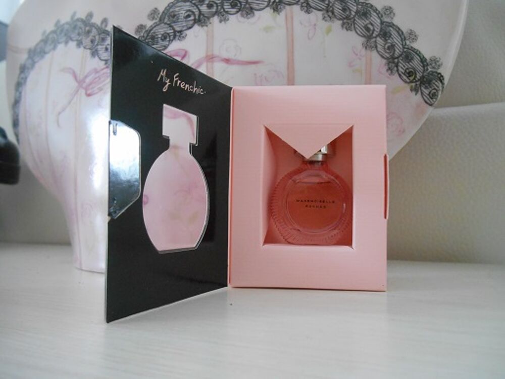 Miniature de parfum &quot; MADEMOISELLE ROCHAS &quot; 