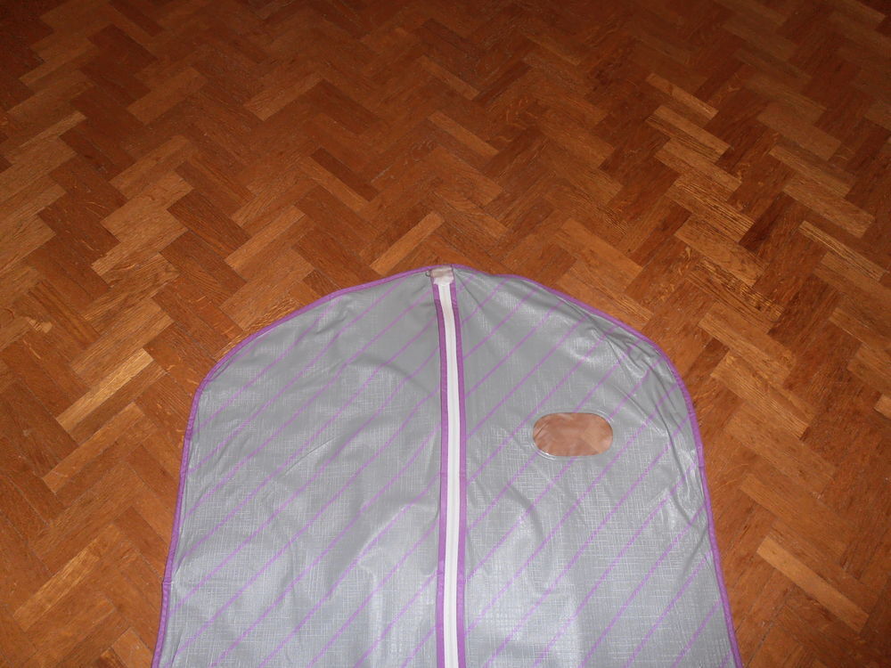 Housse de v&ecirc;tements 4 (79) Vêtements