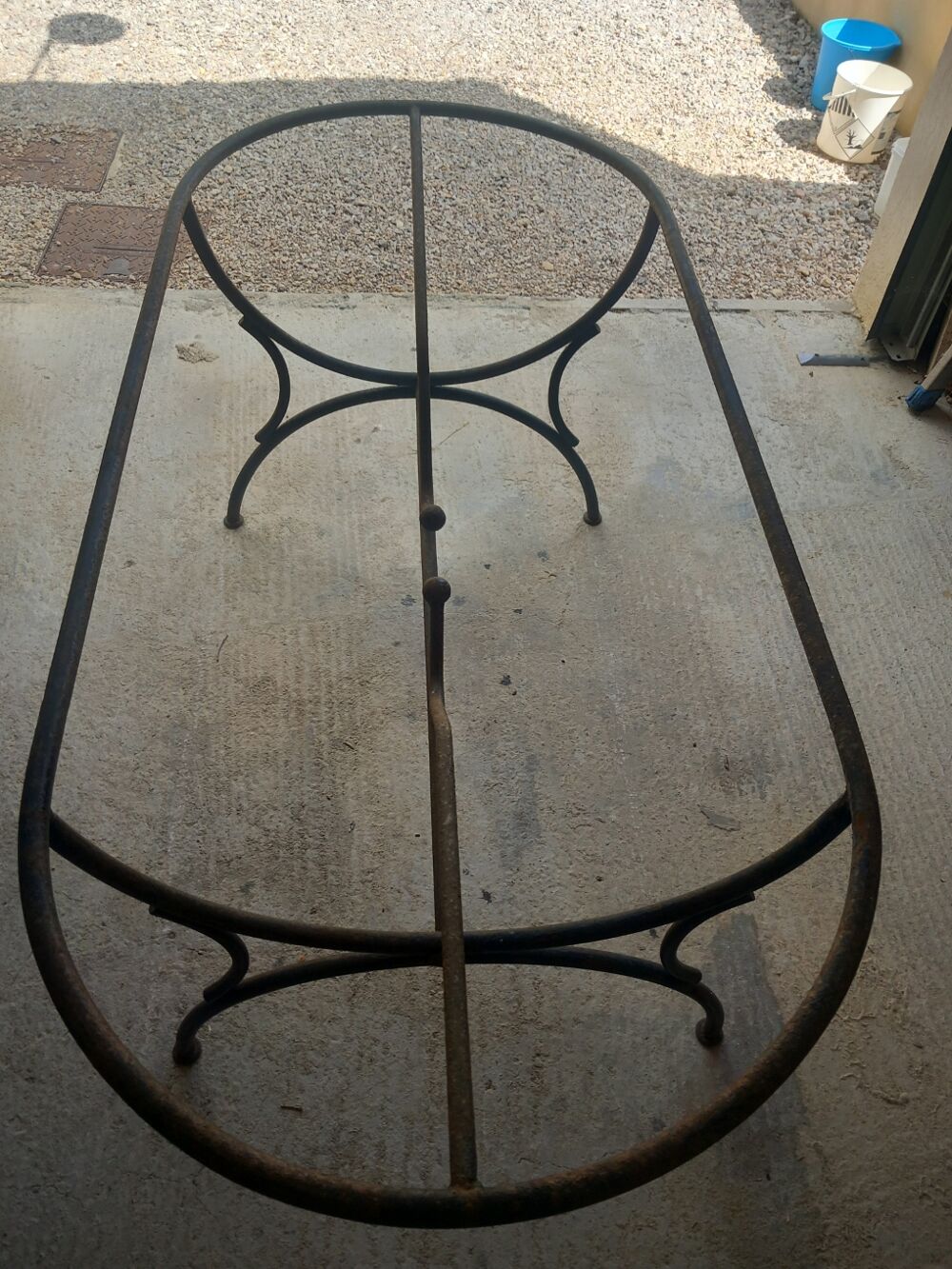 Table fer forg&eacute; et pierre bazalt Jardin