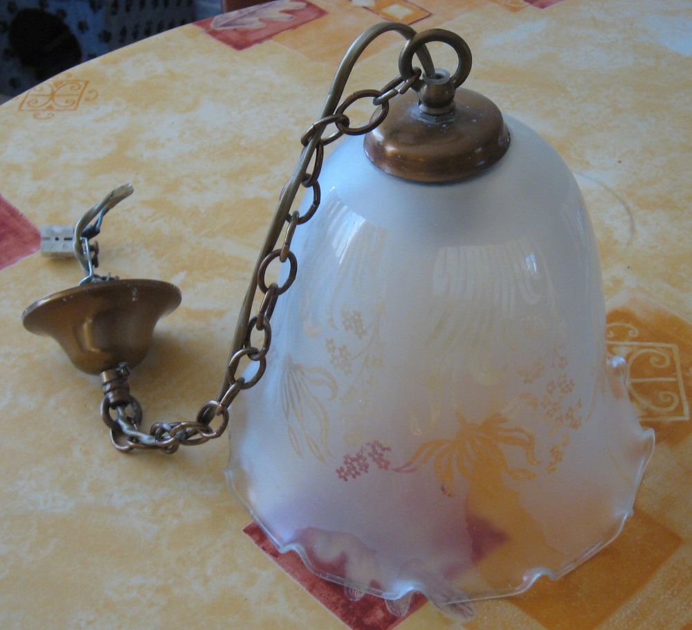 Luminaire - Abat-jour en verre en tr&egrave;s bon &eacute;tat Décoration