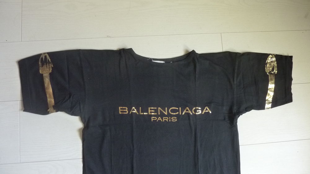 T Shirt noir Balenciaga Vêtements