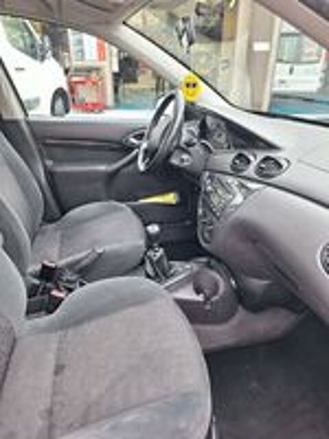 Focus 1.8 TDDi - 90 Ghia 2000 occasion 25000 Besançon