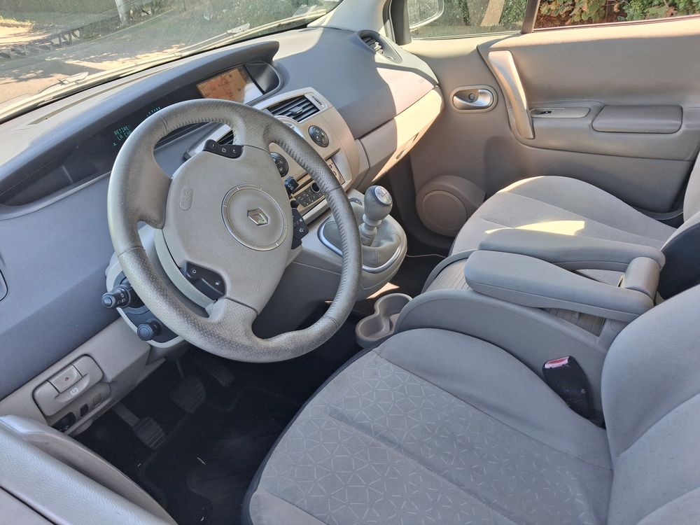 Grand Sc&eacute;nic II Grand Scenic 1.5 dCi 105 eco2 Carminat 5 pl 2009 occasion 63200 Riom