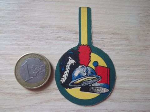 Casque insigne de journ�e collection 1914 1918 4 Valognes (50)