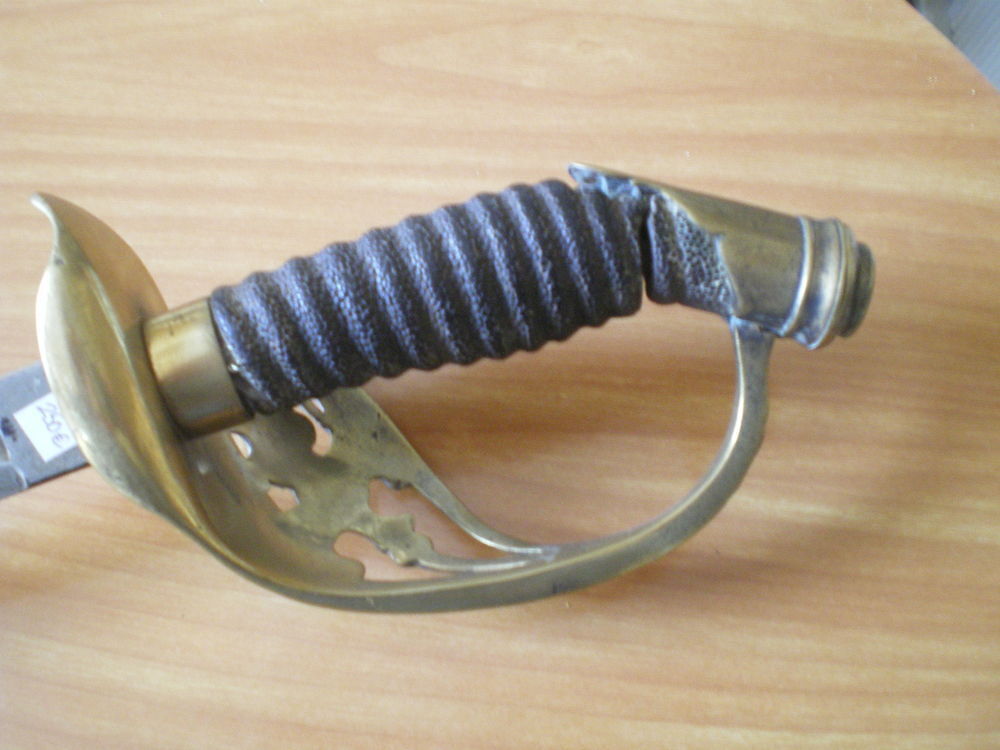 Sabre allemand mod&egrave;le 1889. 