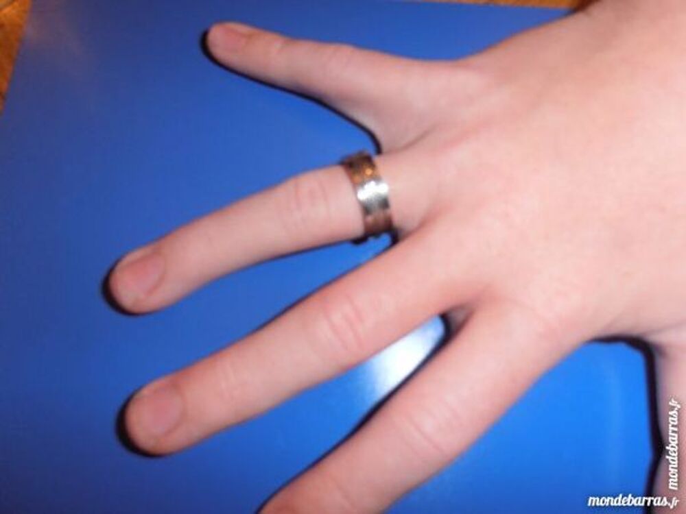 Bague en acier (28b) Bijoux et montres