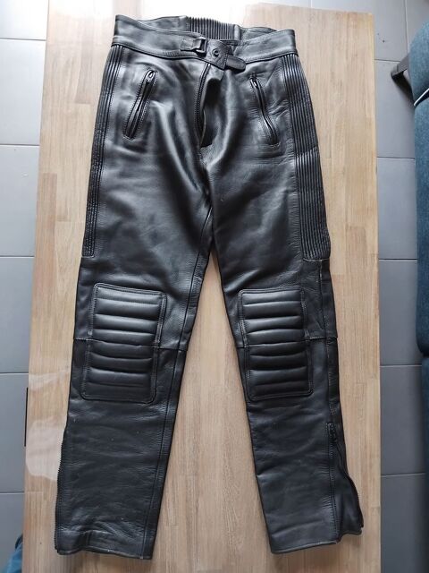 Pantalon moto cuir
50 Le Blanc (36)