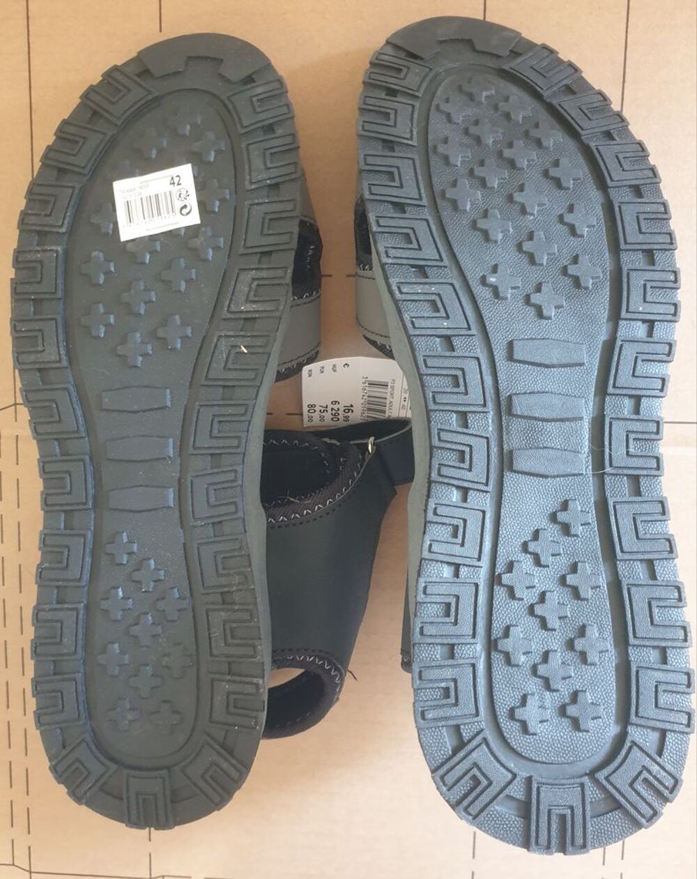 Deux paires de sandales Chaussures