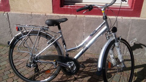 Achetez velo femme occasion annonce vente Montb liard 25