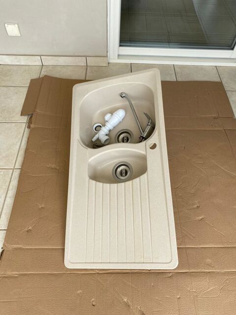 vier 75 Le Robert (97)