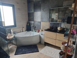  Maison  vendre 4 pices 250 m