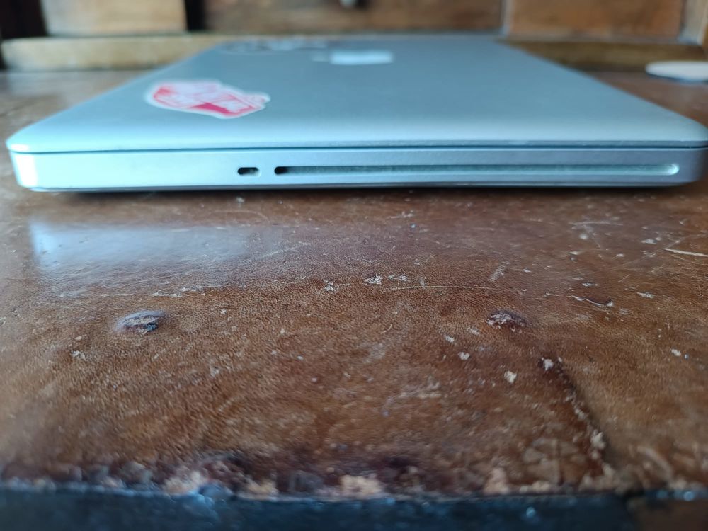 MacBook Pro 2010 &agrave; 65€ pour pi&egrave;ces (hors d'usage) Matériel informatique