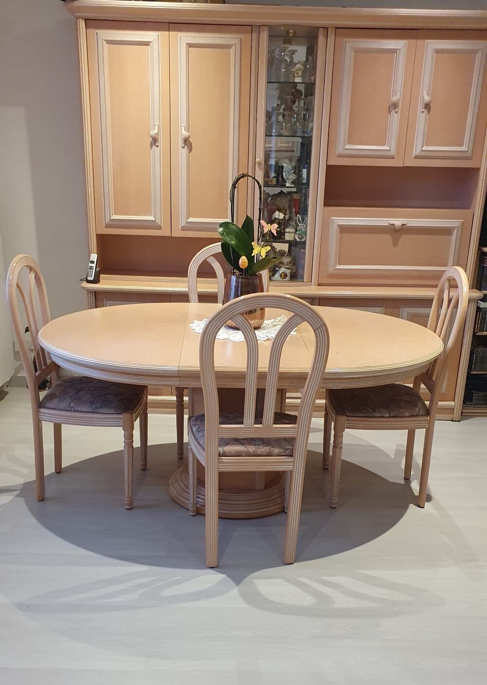 Salle &agrave; manger compl&egrave;te en H&ecirc;tre Rose Meubles