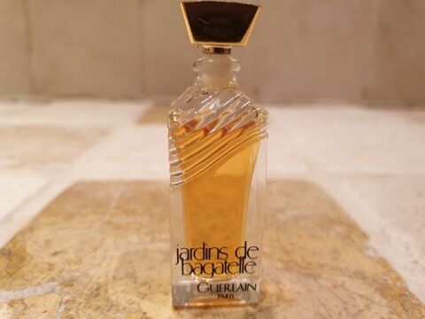 Flacon de parfum miniature 12 Paris 10 (75)