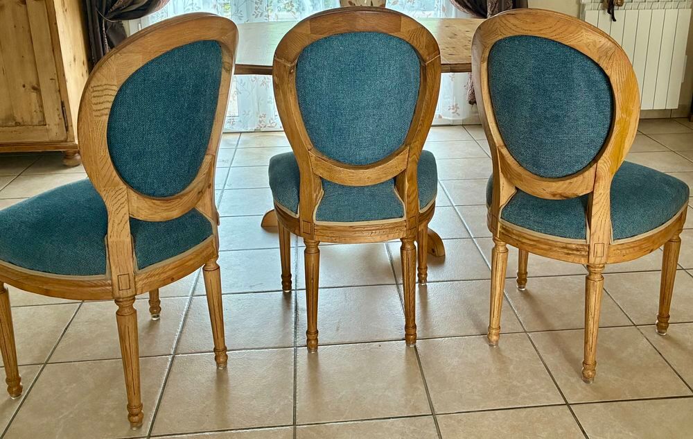 3 Chaises en bois et tissu bleu Meubles