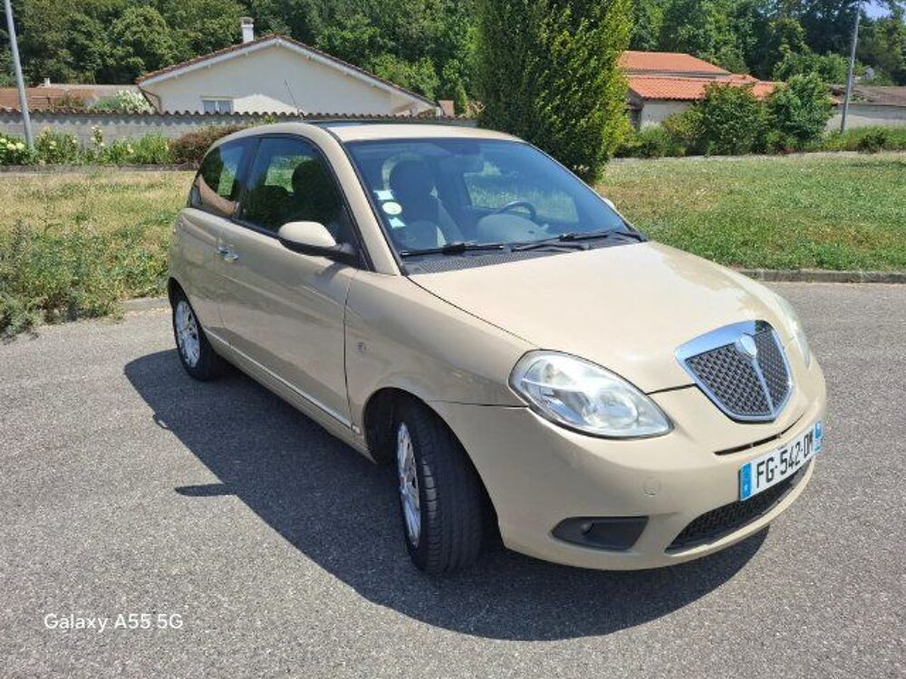 Ypsilon 1.2 8v Oro 2007 occasion 69320 Feyzin