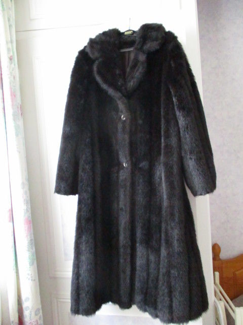 Manteau fourrure synthétique 55 Cepoy (45)