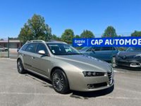 159 Sportwagon 159 SW 2.4 JTDm Distinctive 2007 occasion 24750 Tr&eacute;lissac