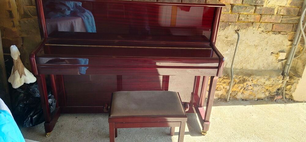 Piano Steiner UP-110 Acajou Instruments de musique