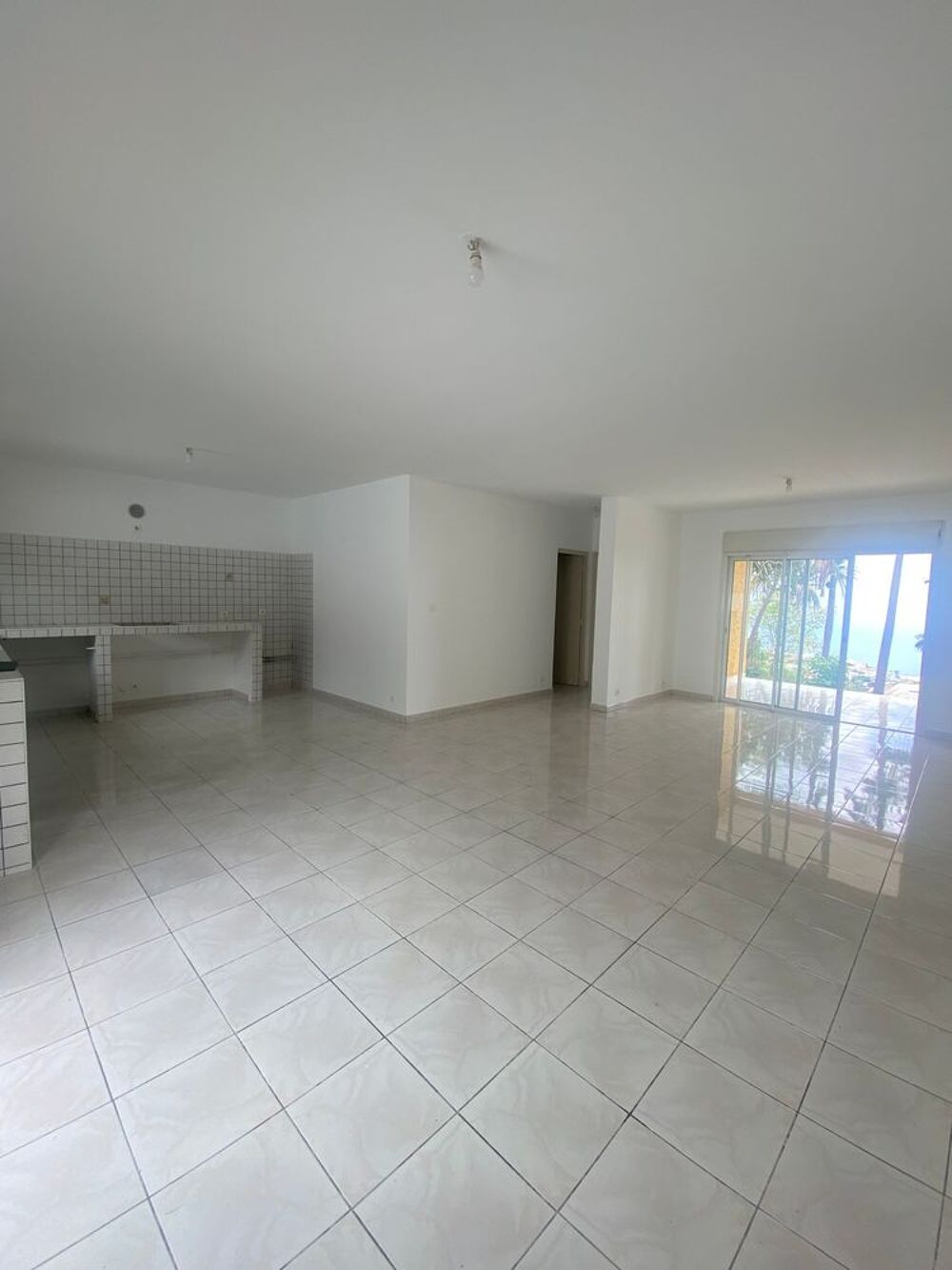 Vente Maison ORPI - TROIS BASSINS Maison rénovée avec vue mer de 90m² Les trois-bassins