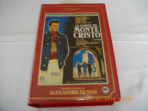 Deux cassettes vidéo vhs de :  LE COMTE DE MONTE CRISTO  Perros-Guirec (22)