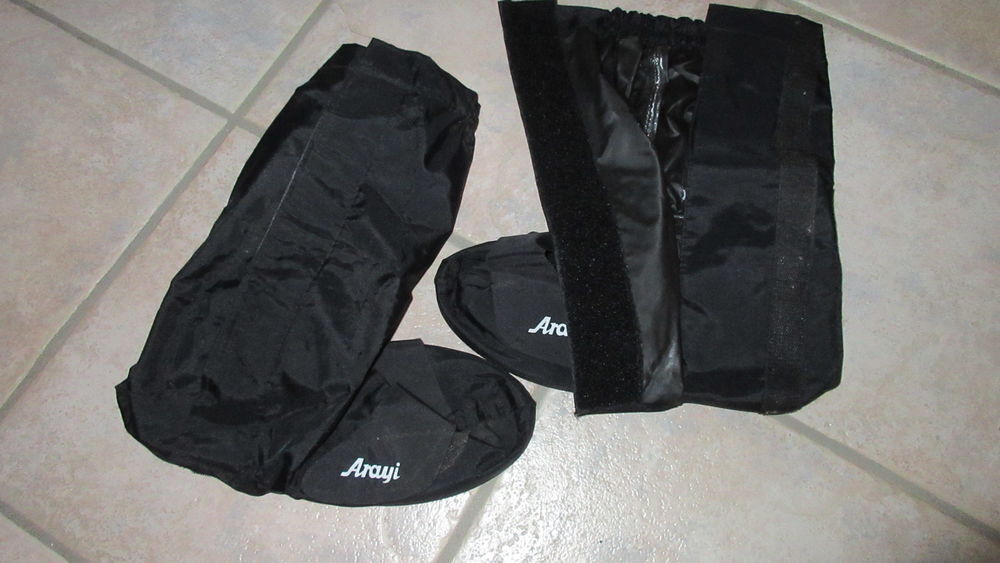 Surbottes de pluie moto Arayi homme ou femme. Chaussures