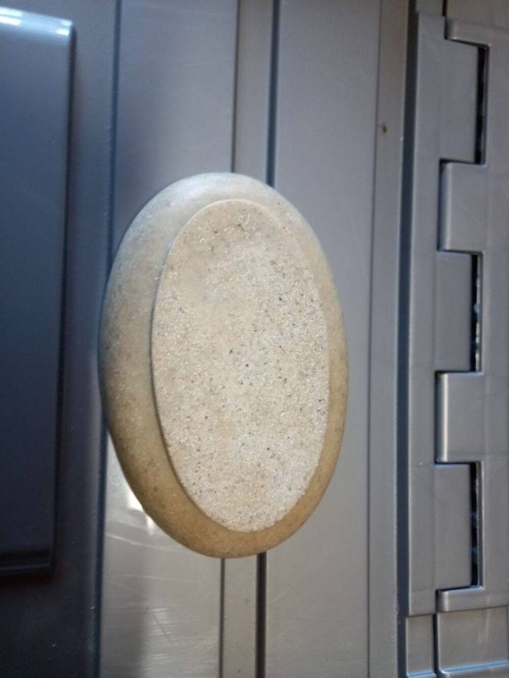 Porte savon en polyr&eacute;sine beige Décoration