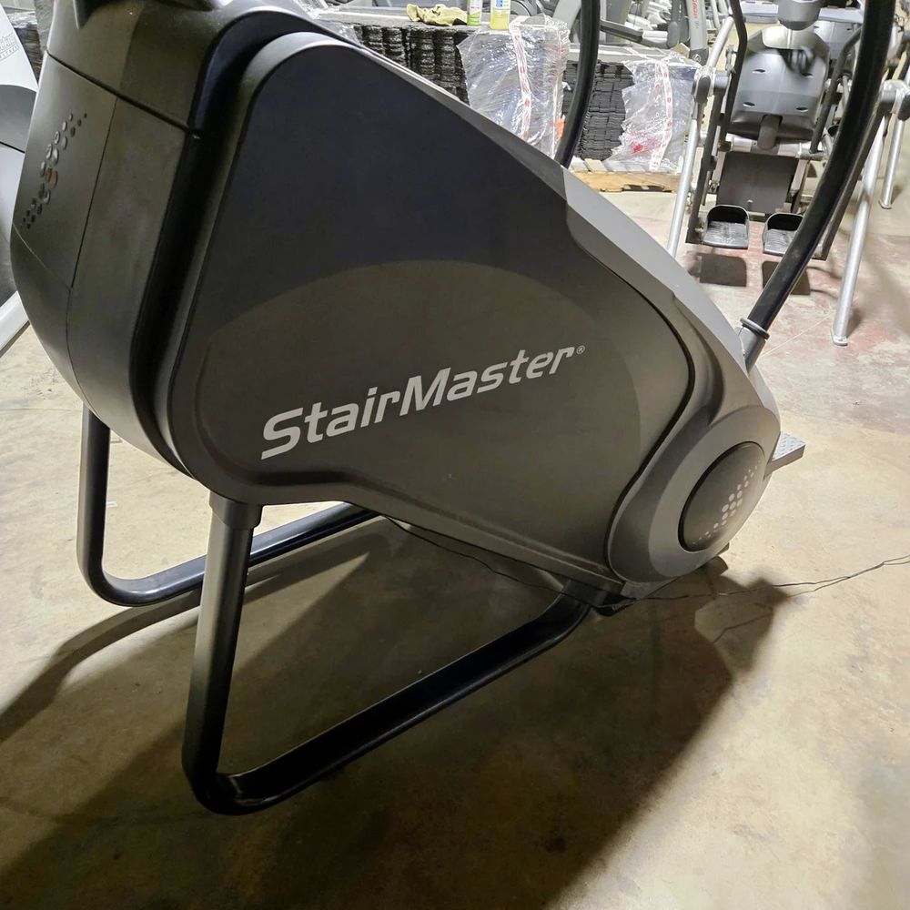 StairMaster 8 Series 8G Gauntlet Stepmill avec console LCD r Sports
