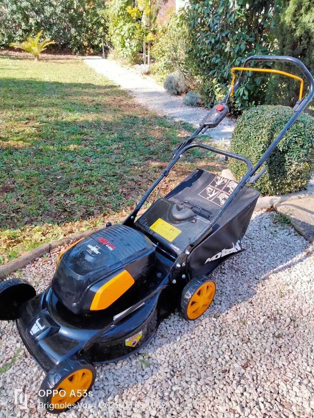tondeuse &agrave; batterie Jardin
