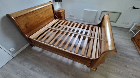 Lit merisier massif + sommier  latte 30 Franqueville-Saint-Pierre (76)