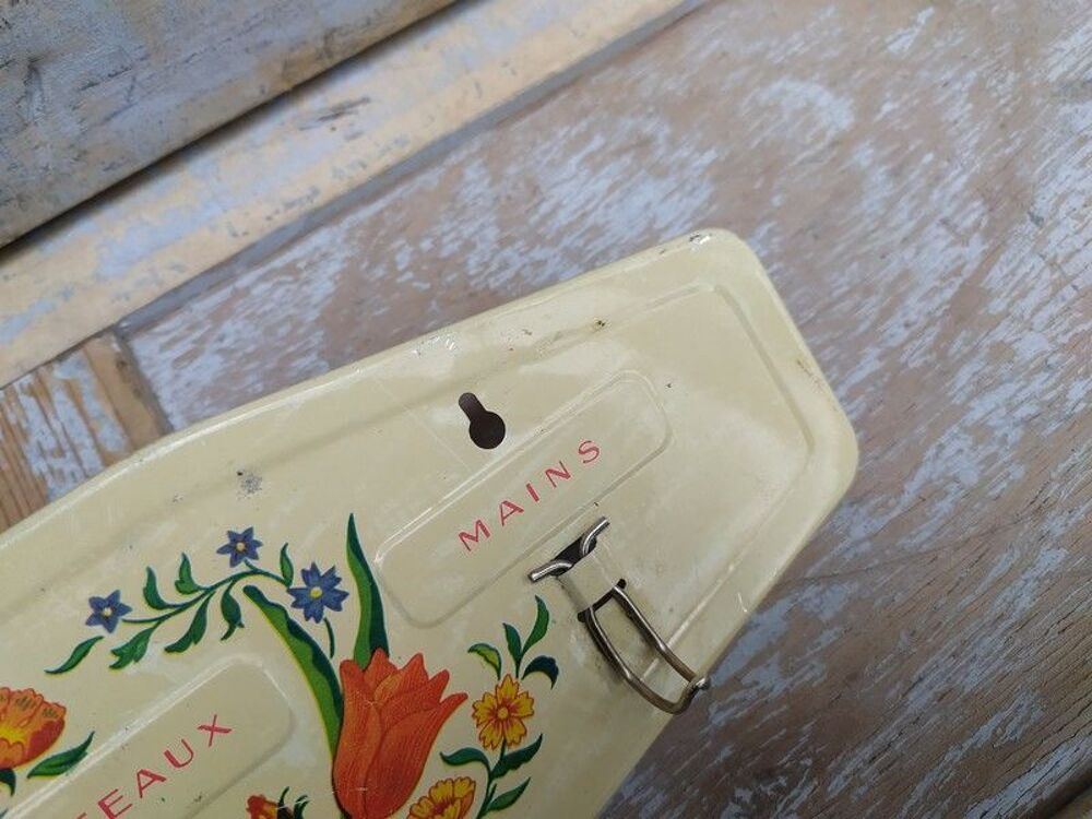 Accroche Torchons Vintage T&ocirc;le lithographi&eacute;e Motif Fleurs 