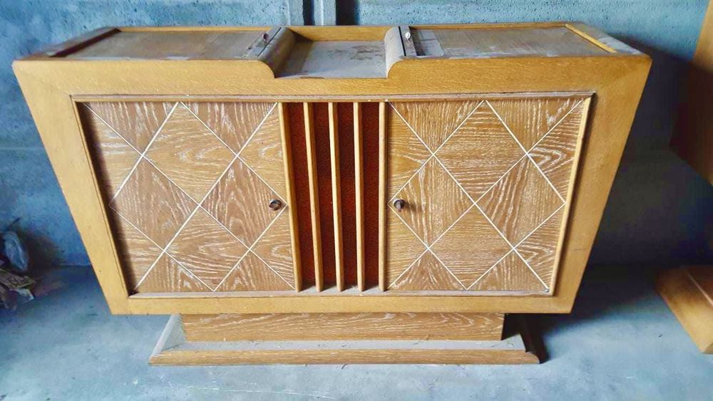 buffet vintage ann&eacute;e 50 en ch&ecirc;ne massif Meubles