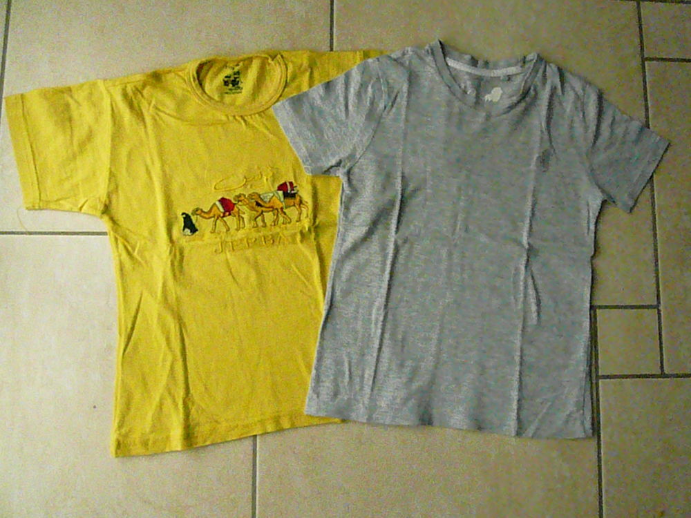 Lot de 2 tee-shirts gar&ccedil;on 6 ans (n&deg;27) Vêtements enfants
