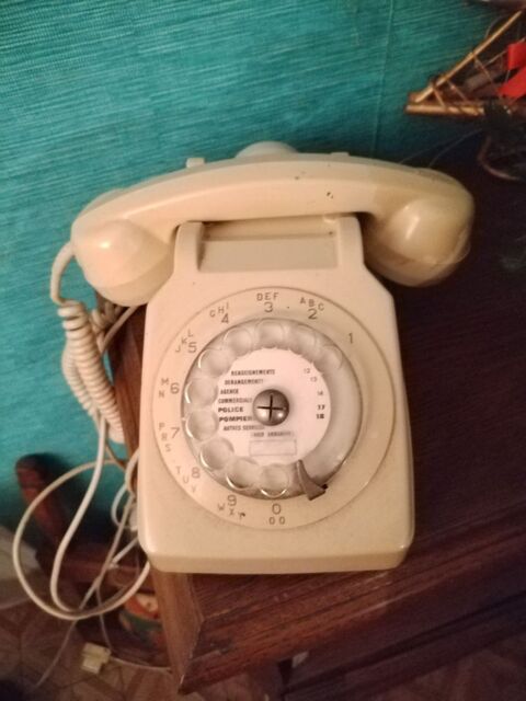 t�l�phone ancien 16 Villev�que (49)