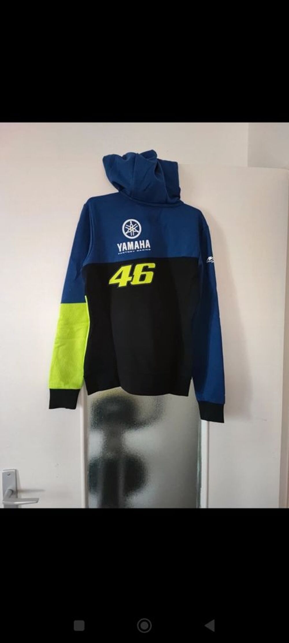 veste a capuche Valentino Rossi vr46 taille 16 ans Vêtements