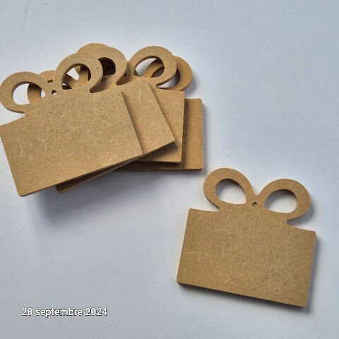 Lot de 5 paquet cadeaux , une id�e d'activit� pour occuper l 5 Saumur (49)