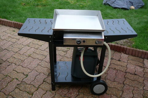 ANGERS : PLANCHA � GAZ sur CHARIOT (Tr�s Bon Etat) 100 Angers (49)