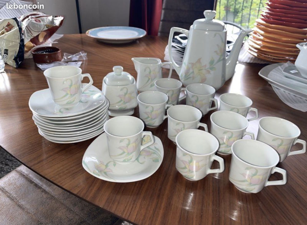 service &agrave; caf&eacute; en porcelaine de sologne Décoration