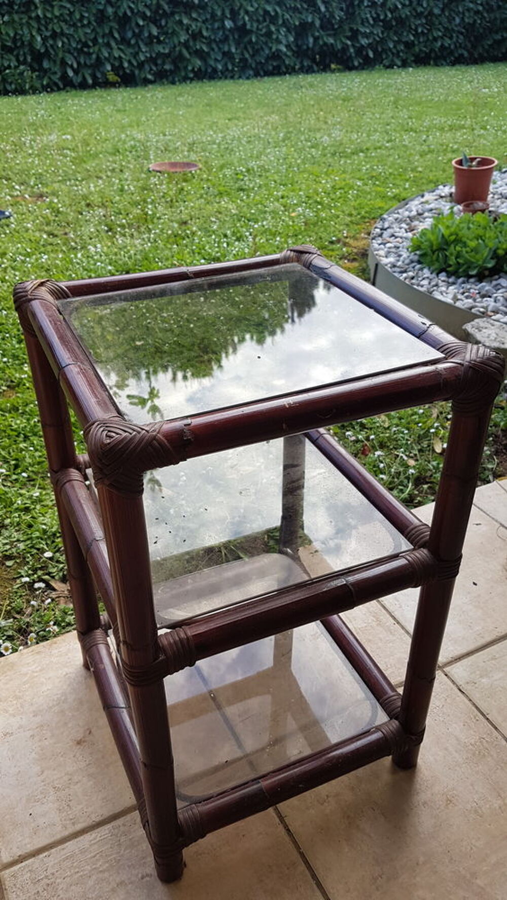 Table nuit ou appoint salon rotin et verre Meubles