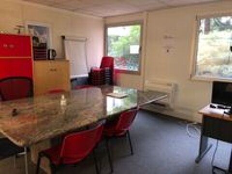   Bureau 200m2 PMR ERP5 RDC 10MN A PIER GARE PART DIEU 
