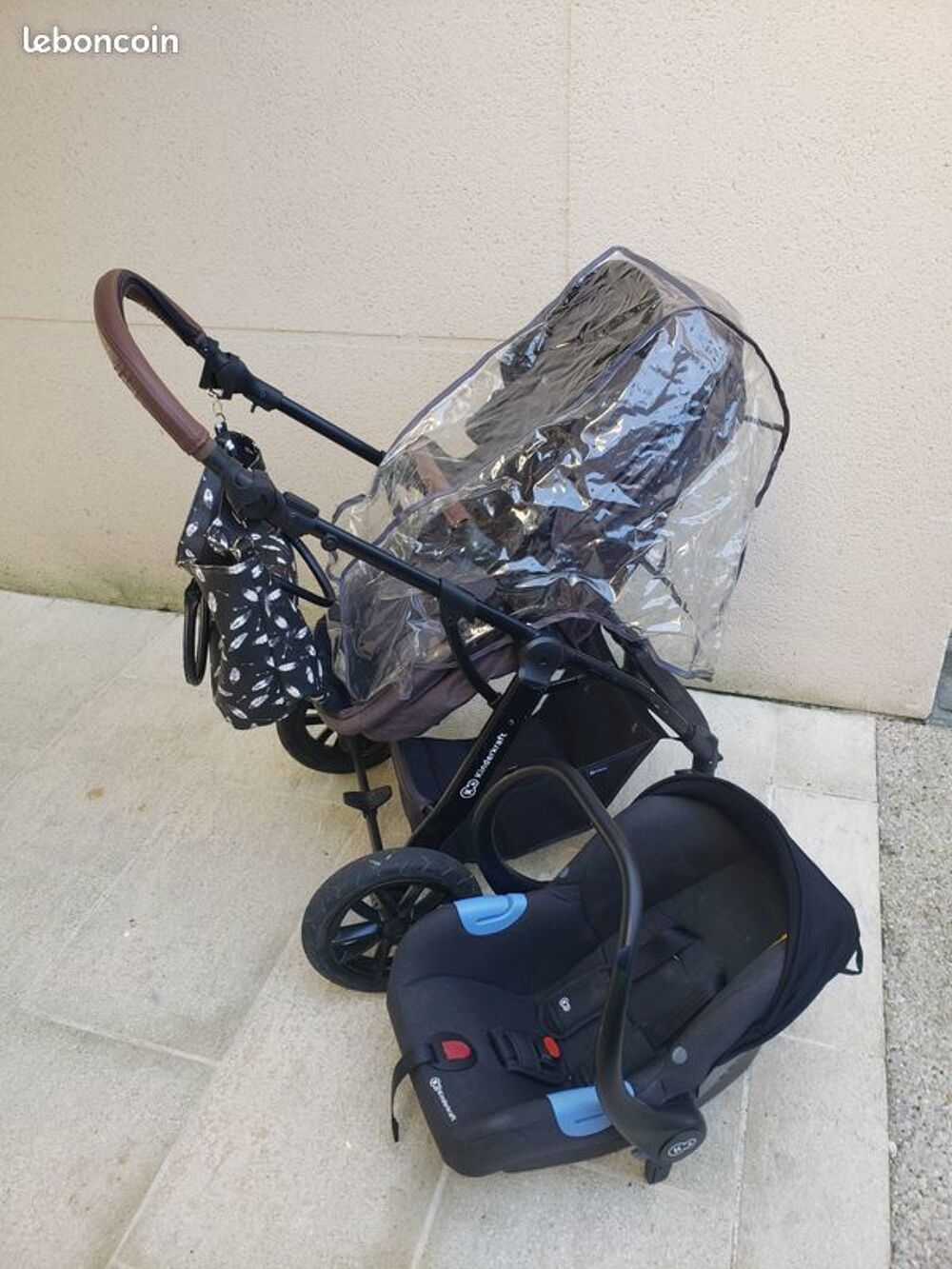 Poussette + si&egrave;ge auto + pneus neufs etc Puériculture