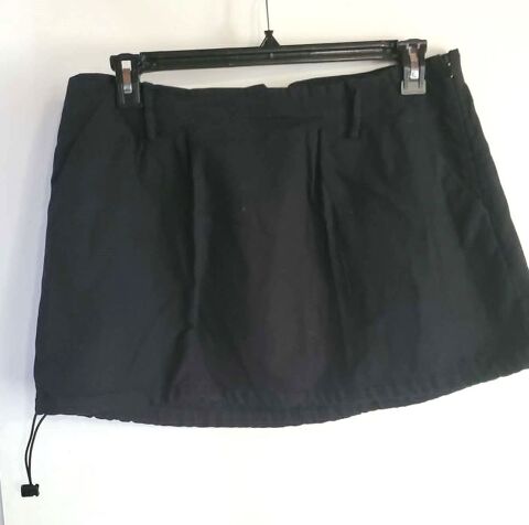JUPE COURTE NOIRE ETAM TAILLE 44 Bubry (56)