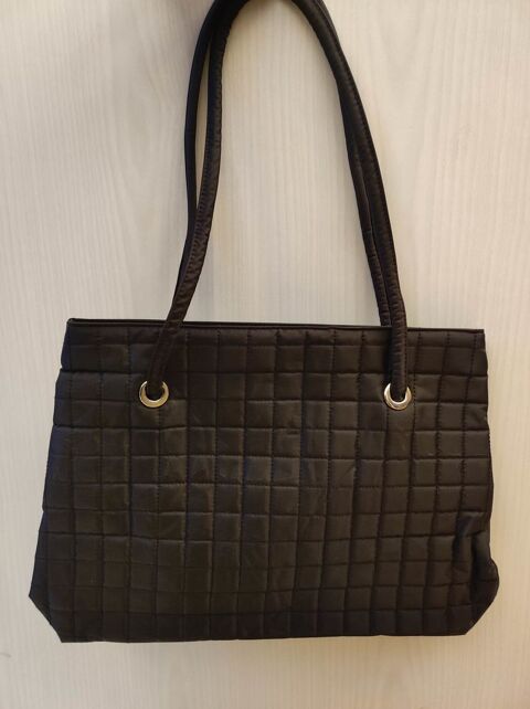 Sac � main  10 Charbonni�res-les-Bains (69)