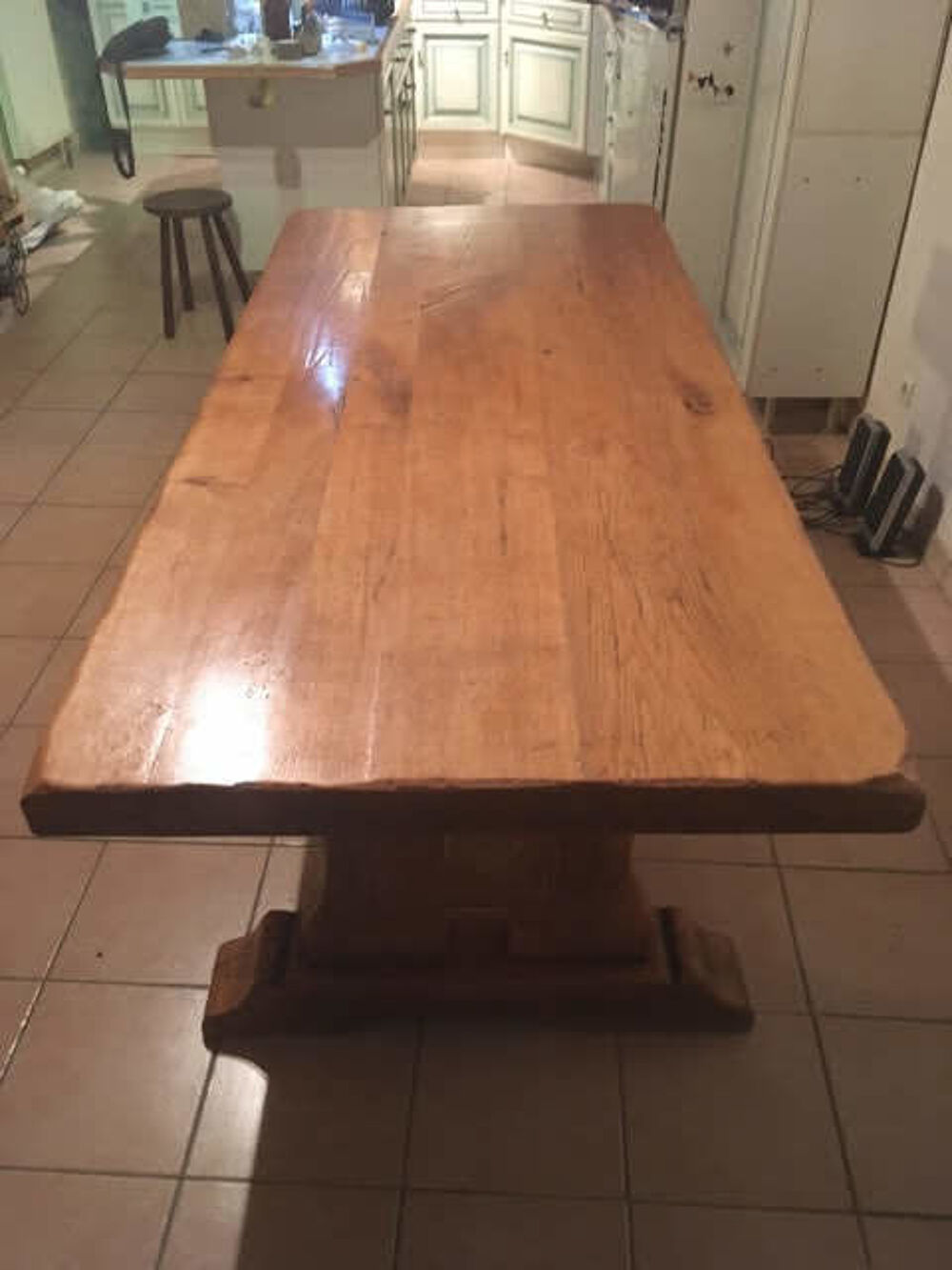 Table monast&egrave;re en ch&ecirc;ne massif 
Meubles